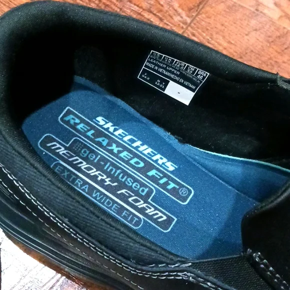 Skechers Black Leather Loafers Slip-On Comfort Shoes - Picture 2 of 5